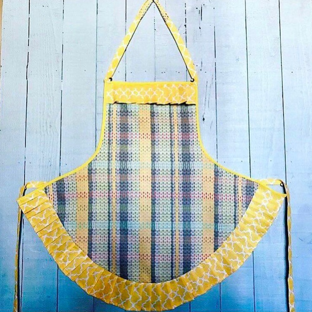 NEW 🌞 Handmade Apron size S (see Measurements)